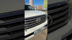 Toyota Land Cruiser 200