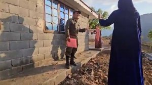 Захра Диване вызвал полицию за то, что она разбила окно виллы.