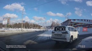 #АвтоХамы #ездуныуи  ну тут уж в комплектации наверное манера заложенно🤣 Усть-Илимск