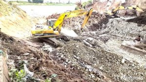 New Skills Prepare A New Canal System After The Flood By Heavy Dozer Zoomlion Push Stone-002