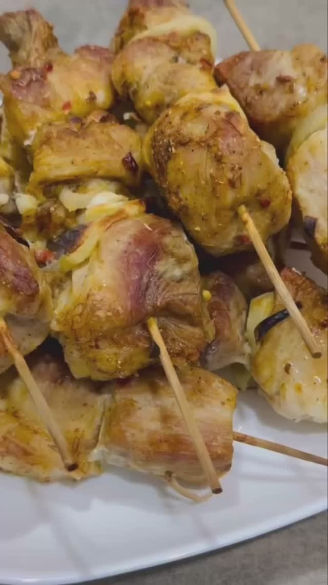 Шашлык из свинины в духовке на шпажках