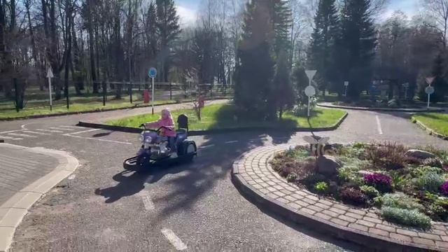 Вероника гонщик.