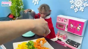BiBi rowes a boat to harvest fruit and help dad cook noodles
