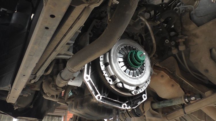 Замена комплекта сцепления на Nissan Qashqai 1,6 Ниссан Кашкай 2010 года 2часть