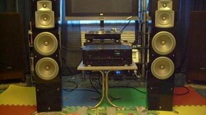 Yamaha NS-777