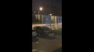 УДАР ПО МОСКВЕ. ДРОН ВСУ ПОПАЛ В НЕБОСКРЁБ НА Мосфильмовской улице в Москве. Ещё ракурс.