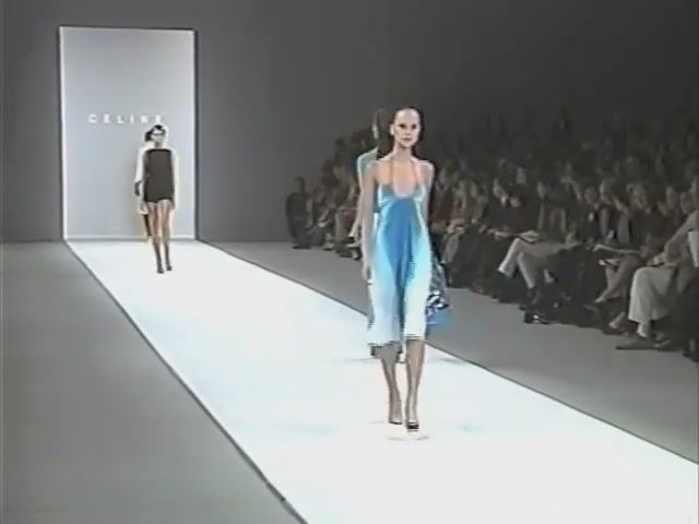 Показ женской коллекции Celine сезона весна-лето 2000. Часть 2.