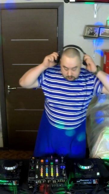 Классно Tech House миксовать, танцевать!)