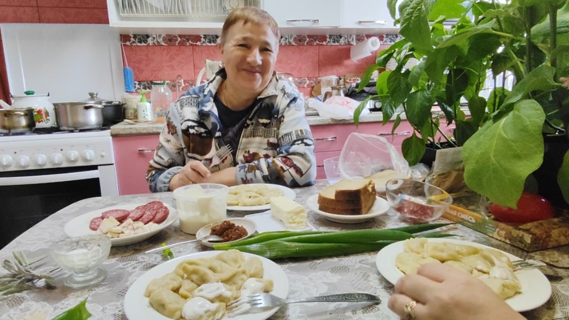 перекусили и снова в лес // обед шикарный //