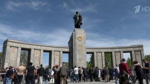Полиция Берлина вводит запрет на советскую символику на День Победы.