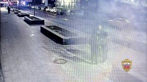 Полицейские Москвы вычислили пособника аферистов, забравшего 11 млн рублей у обманутой женщины