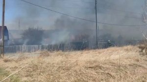 На юге Красноярского края огонь уничтожил 12 дач