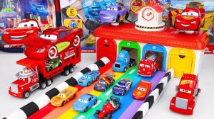 Игрушки Disney Pixar Cars распаковывают Revie