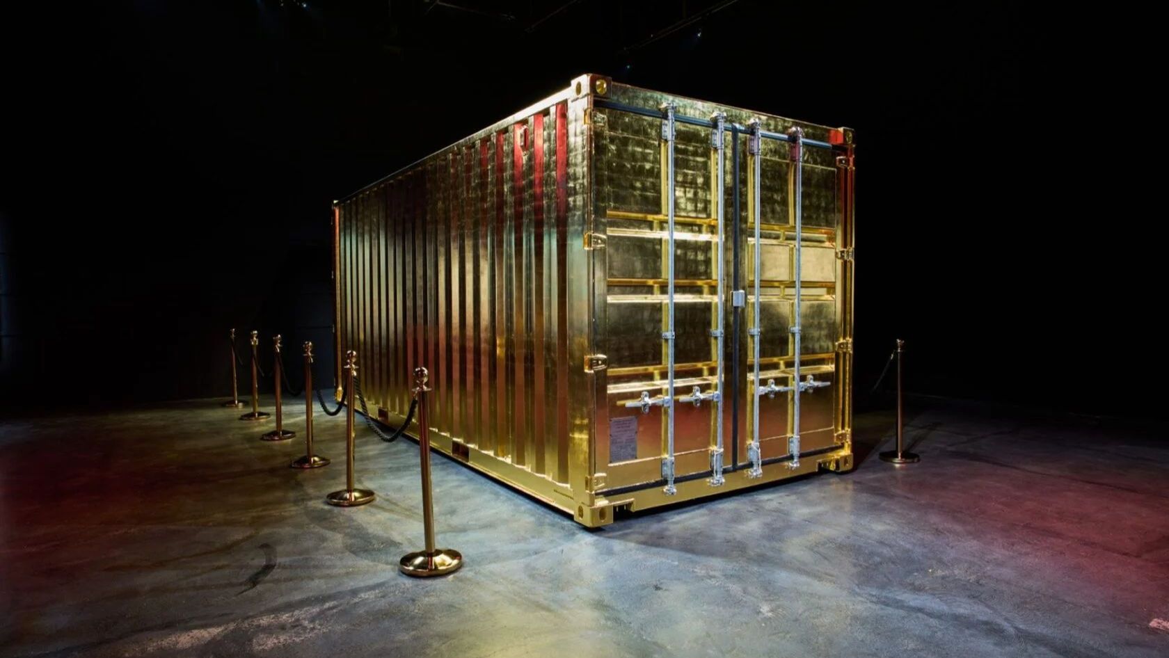 Short Golden Container смотреть онлайн