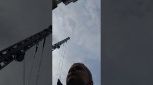 Я подарил маме 3 розы и она во сторге