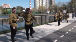 «Дорогами Победы»: в округе Пушкинский артисты исполнили песни военных лет.