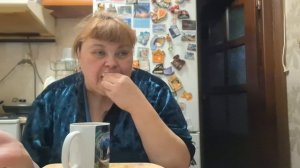 доброе утро друзья ем собираюсь по делам