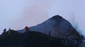 На краю вулкана