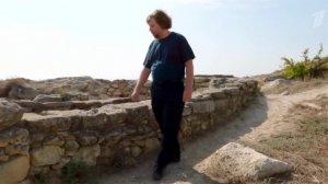 Археолог Александр Бутягин, освобожденный из польской тюрьмы, вернулся к своей работе.