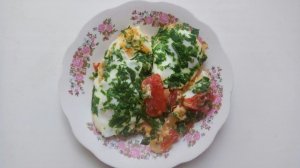 Быстрая глазунья с помидорами