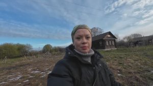 НАРВАЛИСЬ! Деревня оказалась НЕ ЗАБРОШЕННОЙ! ТАЩИМ МЕТАЛЛ ЛЕБЁДКОЙ! Полно старины! Металлокоп. Коп