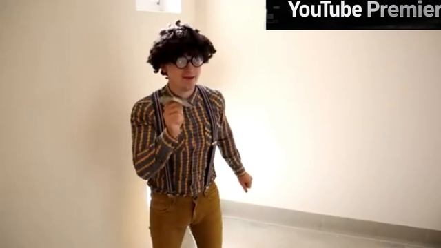 перезалив видео с  youtube очкастый красавчик очень интересное  видео