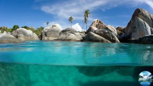 🌊 Купание в океане у тропического острова | Плеск волн, синее небо и русалки 🌴🧜♀️ ☁️