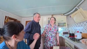 ГОВОРИТ ЛЕНИВАЯ СТАЛА. ПОЕЛИ И НА ОГОРОД ПОШЛИ