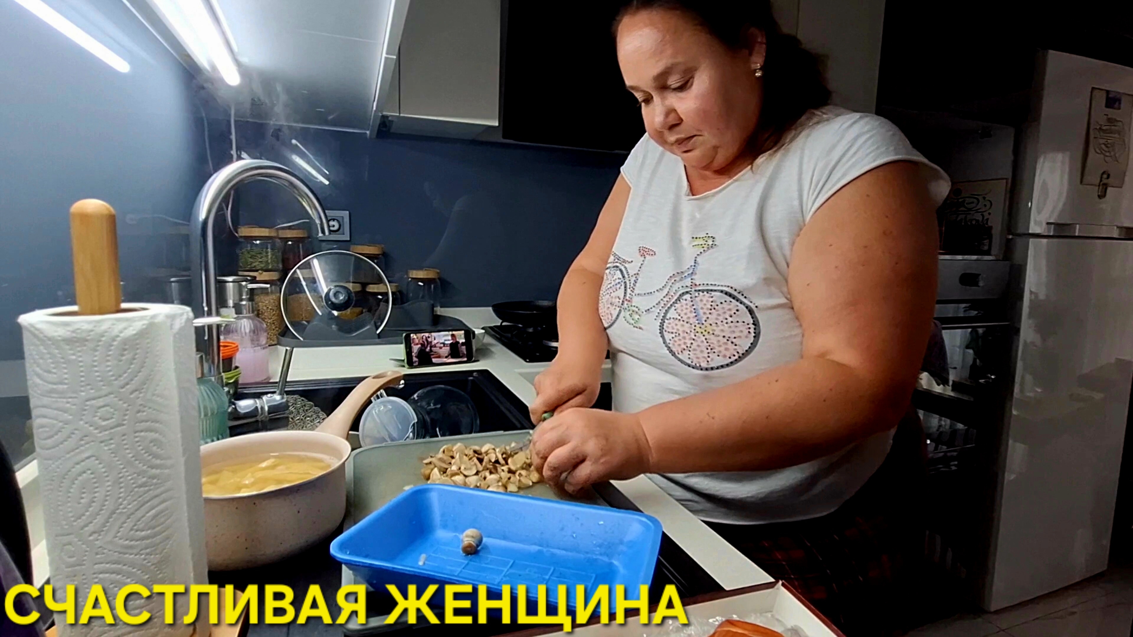 ДОМАШНИЙ ВЛОГ🔥ГОТОВЛЮ УЖИН И СМОТРЮ СЕРИАЛ