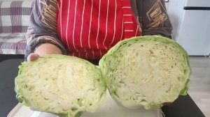 Дождалась сочная, молодая. Салат из свежий капусты.