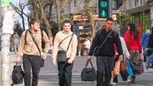 МАРИУПОЛЬ КЕМ ЕЩЁ РАБОТАЮТ ЖИТЕЛИ? ЗАРАБАТЫВАЮТ НА ЖИЗНЬ🏙️ Восстановление Сегодня