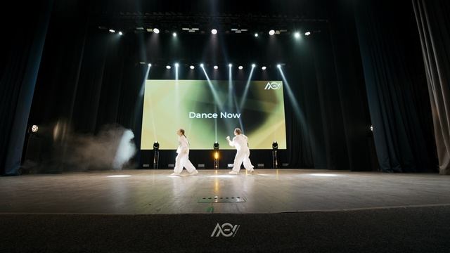 DanceNow - Саша Токарева и Соня Антонова