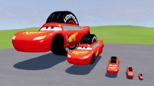МАШИНКИ МОЛНИЯ МАКВИН ПРОТИВ ПОЕЗДА 🏎️ БОЛЬШОЙ И МАЛЕНЬКИЙ МАКВИН В BEAMNG