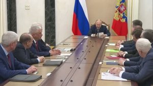 Президент РФ провёл совещание по обеспечению безопасности на выборах