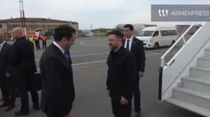 Зеленский прилетел в Ереван на саммит Европейского политического сообщества. Армения состоит вОДКБ