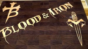 Разделочная доска Blood and Iron. Инкрустация на станке с ЧПУ