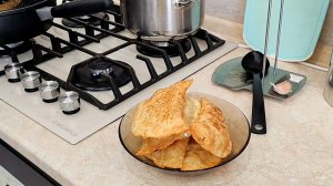 Чебуреки со свининой ,хрустящие снаружи и сочные внутри