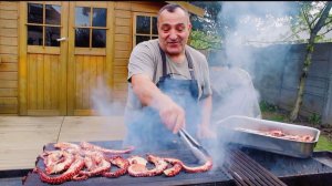 Очень вкусные осьминоги приготовленные на мангале