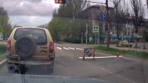 Горловка Наносят разметку на дорожном полотне. 04 мая 2026 г