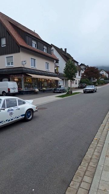Mercedes Porsche смотреть онлайн