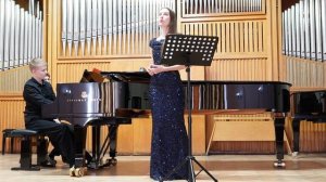 Екатерина Бабич исполняет «Слышу ли голос твой» Милия Балакирева. Фортепиано — Александр Пак