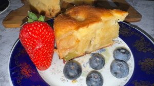 Шарлотка с яблоками - простой рецепт.