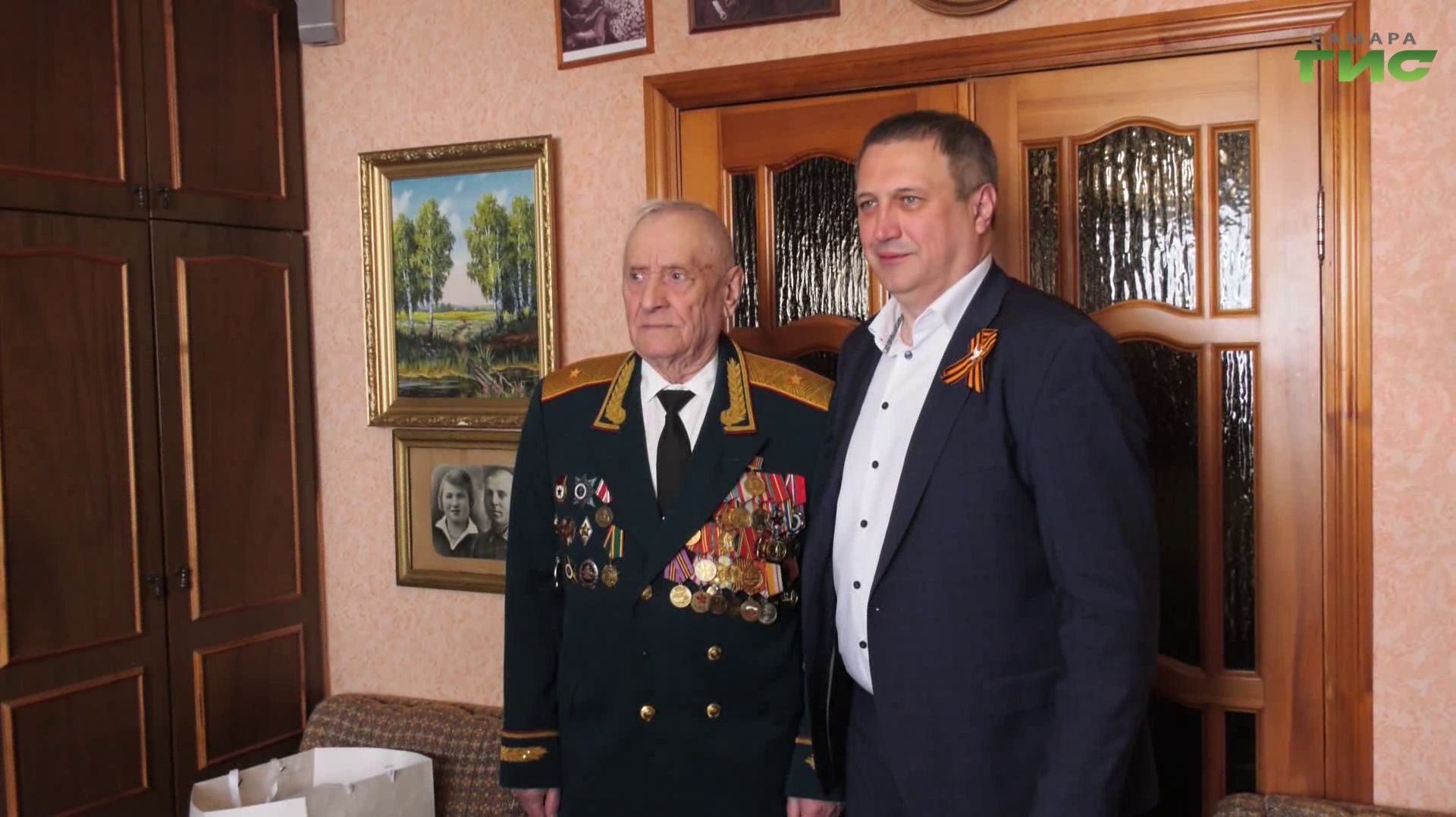 Глава Самары Иван Носков поздравил с 90‑летием генерал‑майора медслужбы Николая Новикова