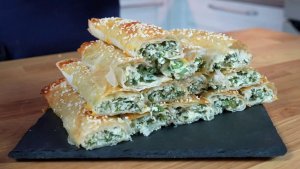 Пирожки из фило с фетой, рикоттой и шпинатом 🥬🧀