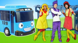 Колеса автобуса крутятся 🚌🎵 Песенка для детей! Поём с Мимилэнд. Видео для малышей