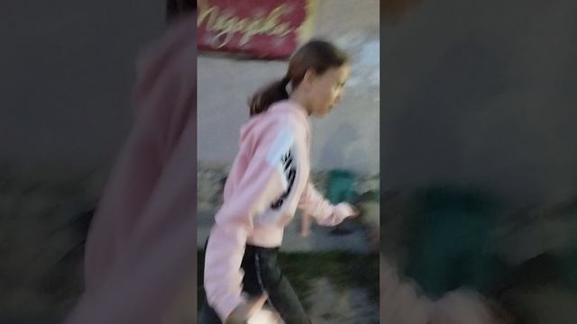 мы зашли немного на заброшку. и увидели там.....😱😱 смотреть онлайн