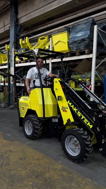 ДИЗЕЛЬНЫЙ ТРАКТОР MAX600 С ЛЮБОЙ НАВЕСКОЙ ДЛЯ РАБОТЫ НА ФЕРМЕ, НА СТРОЙКЕ И В КОММУНАЛЬНОЙ СФЕРЕ