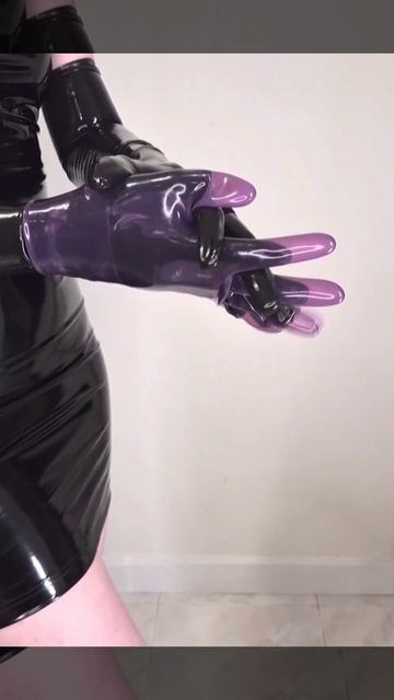 Transparent Latex Gloves.