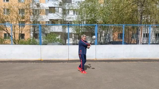 Упражнения с двуручными булавами весом 1.1 кг (4)