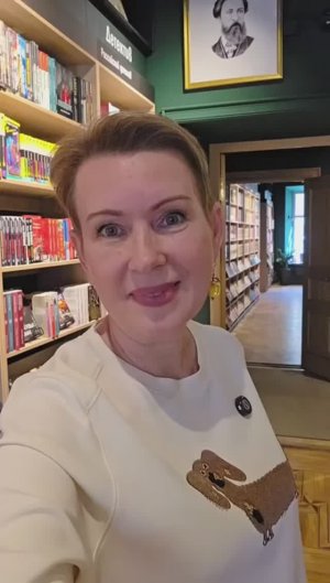 Зашла в книжный Союза писателей России, а там! Что читаю и вам советую? Обзор книг